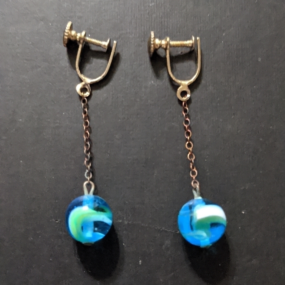 Vintage Antique Gold Tone Screw Back Blue Green Swirl Dangle Ball Clip Earrings